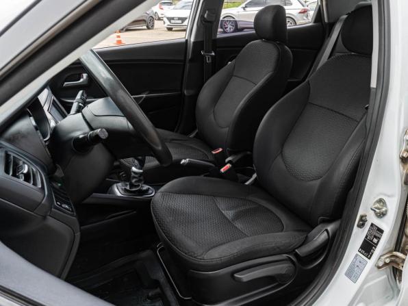 Kia Rio III Рестайлинг с пробегом 2015 года, цена 875 000 рублей, 179085 км, седан, Автокод Объявления