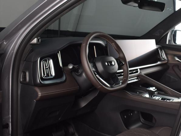 Geely Monjaro I Рестайлинг 2 с пробегом 2026 года, цена 4 049 995 рублей, 12 км, внедорожник, Автокод Объявления