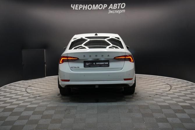 Skoda Octavia IV (A8) с пробегом 2020 года, цена 2 235 000 рублей, 130000 км, лифтбек, Автокод Объявления
