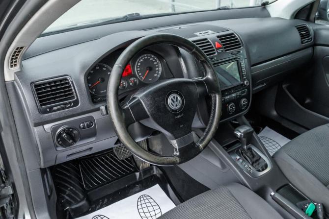 Volkswagen Jetta V с пробегом 2009 года, цена 460 000 рублей, 251322 км, седан, Автокод Объявления