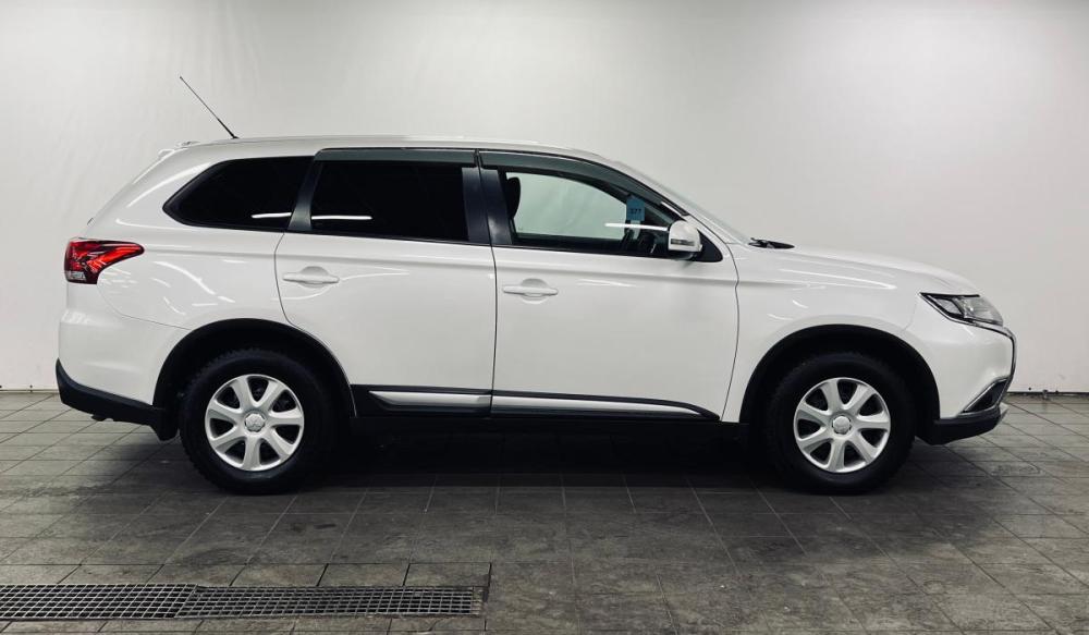 Mitsubishi Outlander III Рестайлинг 2 Санкт-Петербург  - изображение 5