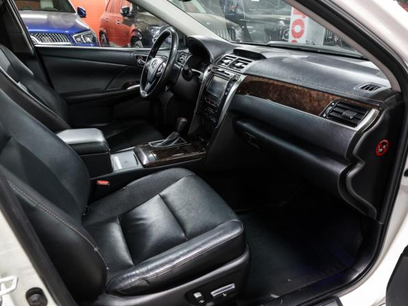 Toyota Camry VII (XV50) Рестайлинг с пробегом 2016 года, цена 1 849 000 рублей, 219815 км, седан, Автокод Объявления