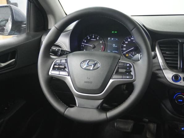 Hyundai Solaris II с пробегом 2018 года, цена 1 210 000 рублей, 162700 км, седан, Автокод Объявления