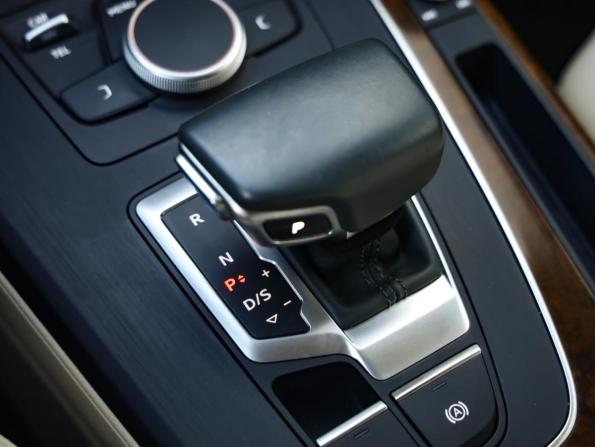 Audi Q5 II (FY) с пробегом 2018 года, цена 2 889 000 рублей, 140021 км, внедорожник, Автокод Объявления