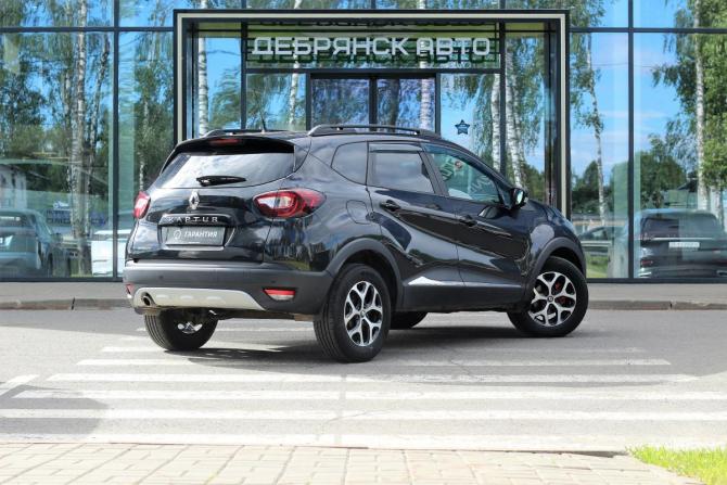 Renault Kaptur I с пробегом 2018 года, цена 1 470 000 рублей, 138618 км, внедорожник, Автокод Объявления