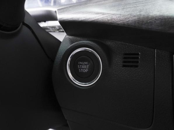 Suzuki Ertiga II Рестайлинг с пробегом 2022 года, цена 1 900 000 рублей, 135989 км, компактвэн, Автокод Объявления
