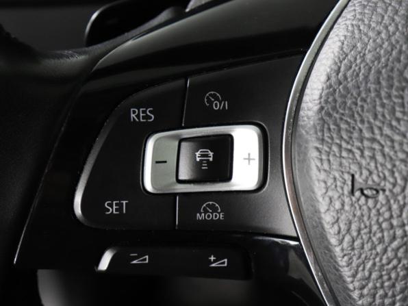 Volkswagen Tiguan II с пробегом 2017 года, цена 2 750 000 рублей, 105548 км, внедорожник, Автокод Объявления