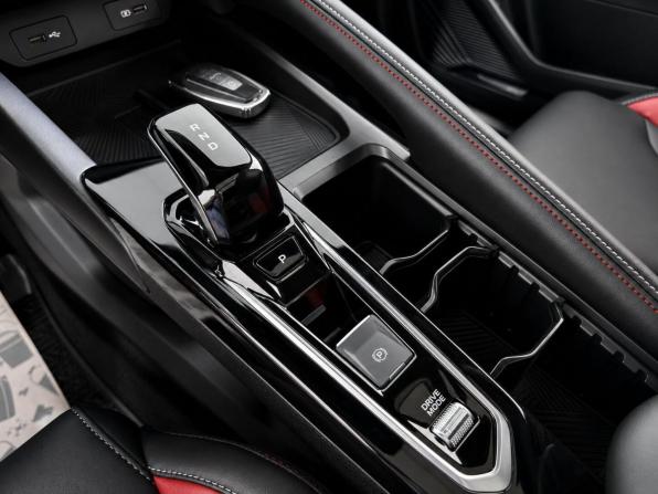 Geely Coolray I Рестайлинг с пробегом 2023 года, цена 2 080 000 рублей, 48006 км, внедорожник, Автокод Объявления
