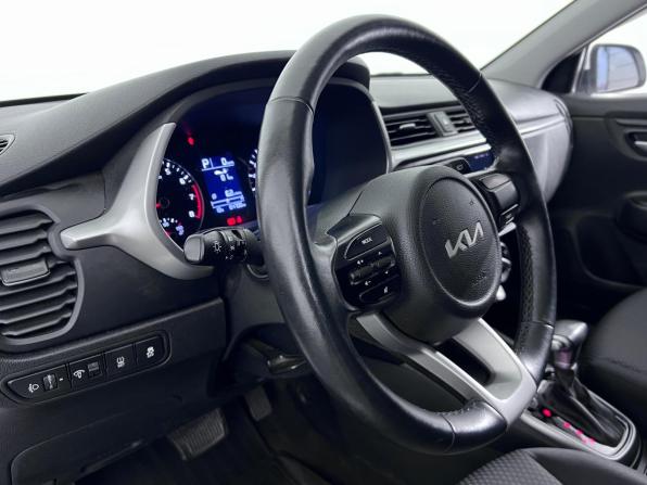 Kia Rio IV Рестайлинг с пробегом 2021 года, цена 1 670 000 рублей, 64708 км, хэтчбек, Автокод Объявления