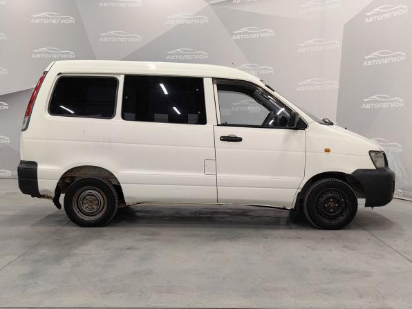 Toyota Town Ace III с пробегом 2002 года, цена 390 000 рублей, 350000 км, компактвэн, Автокод Объявления