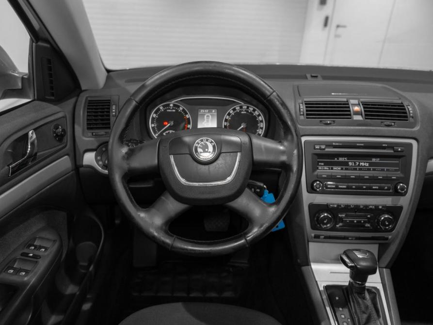 Skoda Octavia II (A5) Рестайлинг Москва  - изображение 10