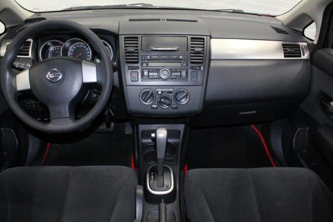 Nissan Tiida I Рестайлинг с пробегом 2011 года, цена 649 000 рублей, 195978 км, хэтчбек, Автокод Объявления