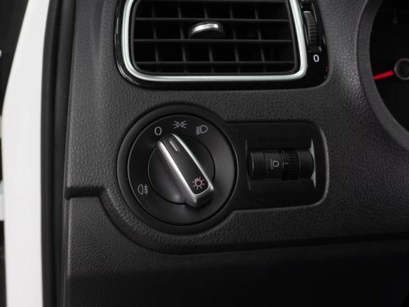 Volkswagen Polo V Рестайлинг с пробегом 2020 года, цена 1 349 000 рублей, 151881 км, седан, Автокод Объявления