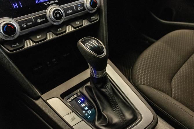 Hyundai Elantra VI (AD) Рестайлинг с пробегом 2020 года, цена 1 649 000 рублей, 75557 км, седан, Автокод Объявления