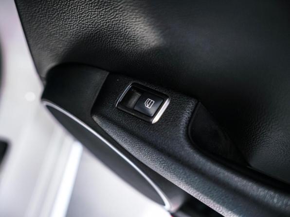 Mercedes-Benz C-Класс III (W204) Рестайлинг с пробегом 2012 года, цена 1 350 000 рублей, 114913 км, седан, Автокод Объявления