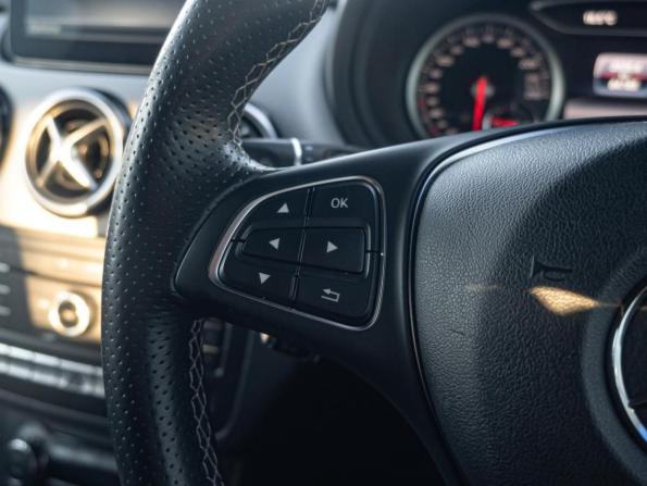 Mercedes-Benz B-Класс II (W246) Рестайлинг с пробегом 2018 года, цена 1 550 000 рублей, 64185 км, хэтчбек, Автокод Объявления