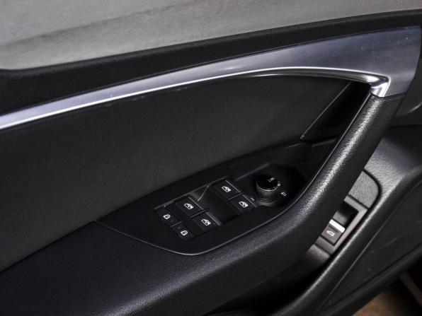 Audi A6 V (C8) с пробегом 2018 года, цена 3 050 000 рублей, 286784 км, универсал, Автокод Объявления