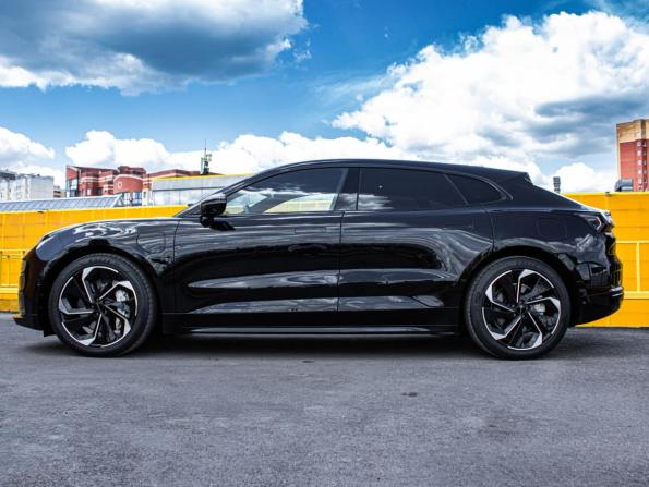 Zeekr 001 I с пробегом 2023 года, цена 4 410 000 рублей, 27000 км, лифтбек, Автокод Объявления