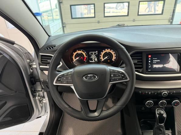 Lada (ВАЗ) Vesta I Рестайлинг (NG) с пробегом 2024 года, цена 1 295 000 рублей, 4144 км, седан, Автокод Объявления