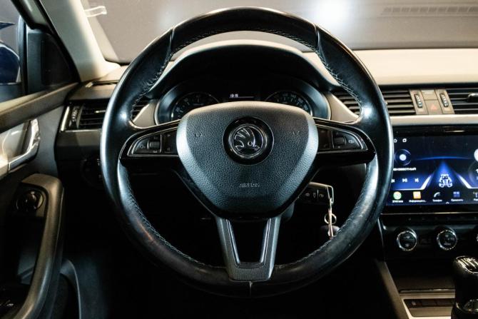 Skoda Octavia III (A7) с пробегом 2015 года, цена 1 365 000 рублей, 188201 км, лифтбек, Автокод Объявления