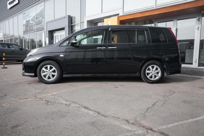 Toyota ISis I Рестайлинг с пробегом 2010 года, цена 1 259 000 рублей, 98500 км, компактвэн, Автокод Объявления