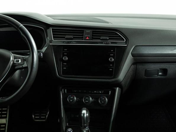 Volkswagen Tiguan II с пробегом 2018 года, цена 2 199 700 рублей, 209844 км, внедорожник, Автокод Объявления
