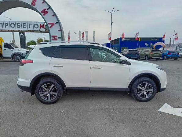 Toyota RAV4 IV (XA40) Рестайлинг с пробегом 2017 года, цена 2 199 995 рублей, 187192 км, внедорожник, Автокод Объявления