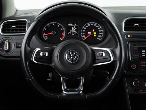 Volkswagen Polo V Рестайлинг с пробегом 2020 года, цена 1 346 077 рублей, 141332 км, седан, Автокод Объявления