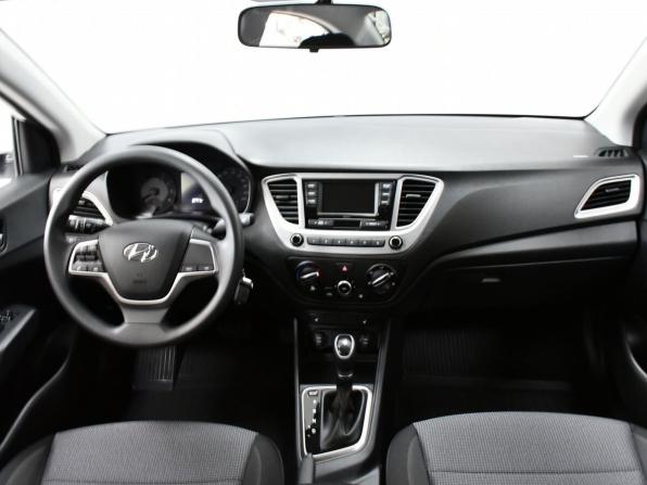 Hyundai Solaris II Рестайлинг с пробегом 2022 года, цена 1 767 000 рублей, 22668 км, седан, Автокод Объявления