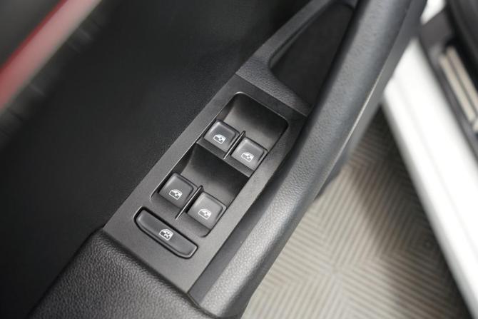 Skoda Octavia III (A7) Рестайлинг с пробегом 2019 года, цена 2 380 000 рублей, 152000 км, лифтбек, Автокод Объявления