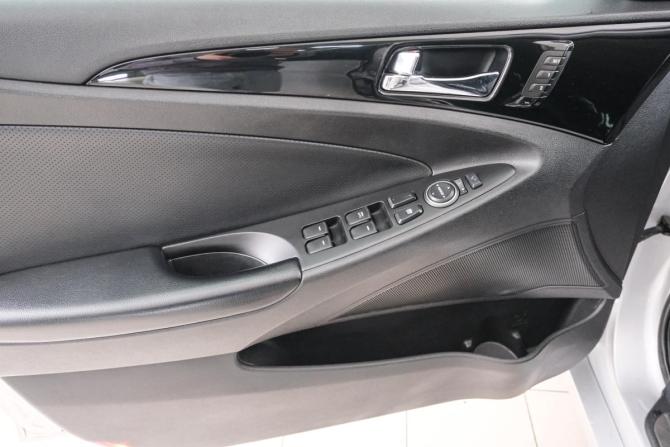 Hyundai Sonata VI (YF) с пробегом 2011 года, цена 1 199 000 рублей, 220100 км, седан, Автокод Объявления