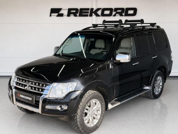 Mitsubishi Pajero IV Рестайлинг 2 с пробегом 2017 года, цена 2 849 000 рублей, 99700 км, внедорожник, Автокод Объявления