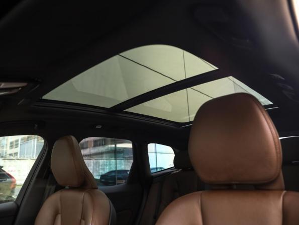 Volvo XC60 II Рестайлинг с пробегом 2021 года, цена 4 599 000 рублей, 55114 км, внедорожник, Автокод Объявления
