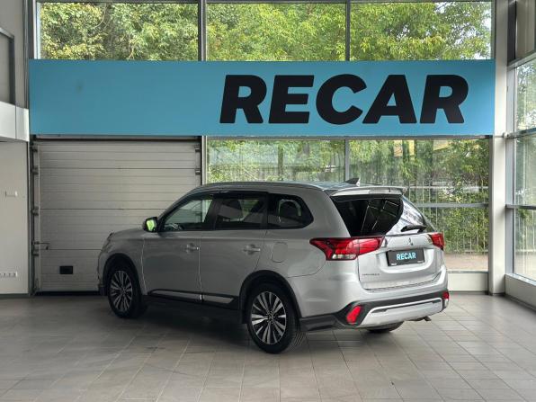 Mitsubishi Outlander III Рестайлинг 3 с пробегом 2020 года, цена 2 050 000 рублей, 106888 км, внедорожник, Автокод Объявления