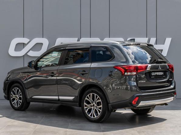 Mitsubishi Outlander III Рестайлинг 2 с пробегом 2018 года, цена 1 979 000 рублей, 172921 км, внедорожник, Автокод Объявления