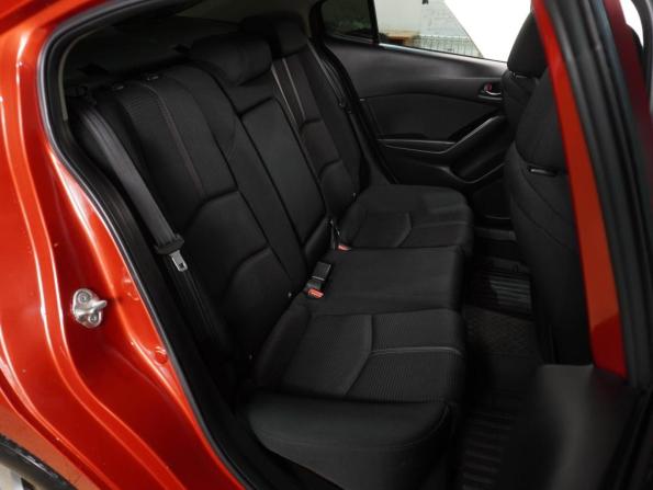 Mazda 3 III (BM) Рестайлинг с пробегом 2018 года, цена 1 909 000 рублей, 57123 км, седан, Автокод Объявления