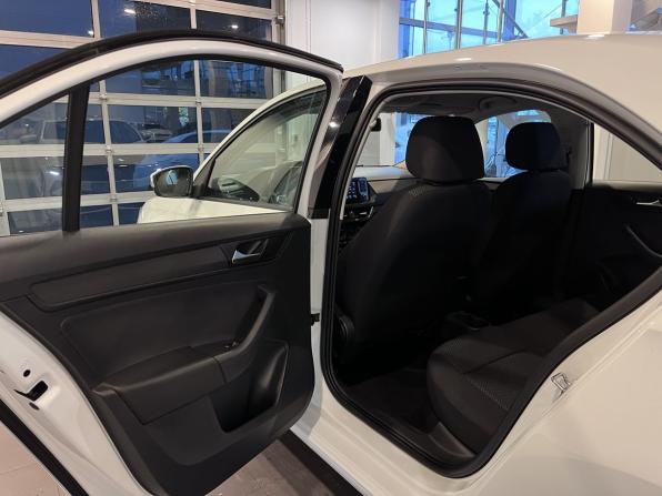 Volkswagen Polo VI с пробегом 2021 года, цена 1 590 000 рублей, 97506 км, лифтбек, Автокод Объявления