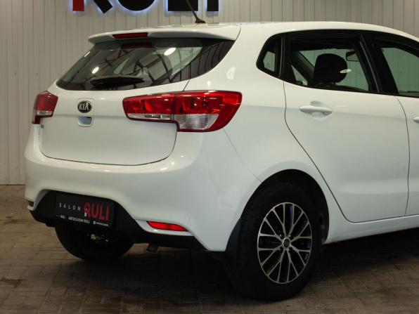 Kia Rio III Рестайлинг с пробегом 2015 года, цена 1 090 000 рублей, 157606 км, хэтчбек, Автокод Объявления