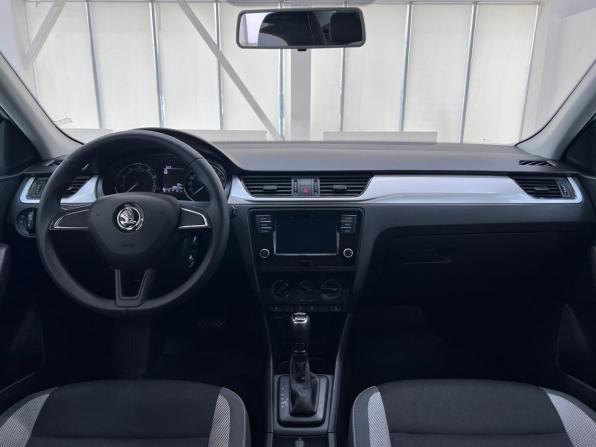 Skoda Rapid I Рестайлинг с пробегом 2019 года, цена 1 380 000 рублей, 87997 км, лифтбек, Автокод Объявления