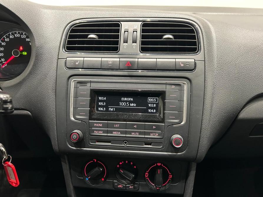 Volkswagen Polo V Рестайлинг Санкт-Петербург  - изображение 12