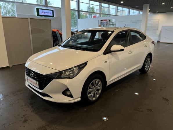 Hyundai Solaris II Рестайлинг с пробегом 2022 года, цена 1 600 000 рублей, 112591 км, седан, Автокод Объявления