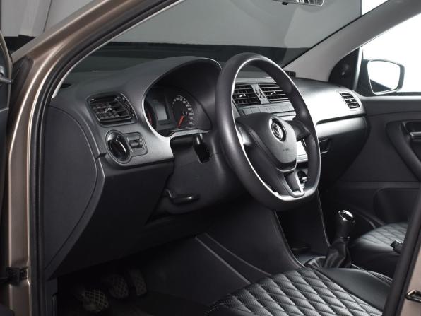 Volkswagen Polo V Рестайлинг с пробегом 2020 года, цена 1 149 995 рублей, 50563 км, седан, Автокод Объявления