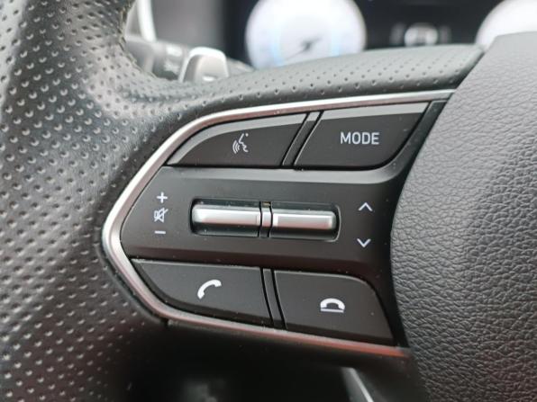 Hyundai Santa Fe IV Рестайлинг с пробегом 2023 года, цена 4 042 000 рублей, 48876 км, внедорожник, Автокод Объявления