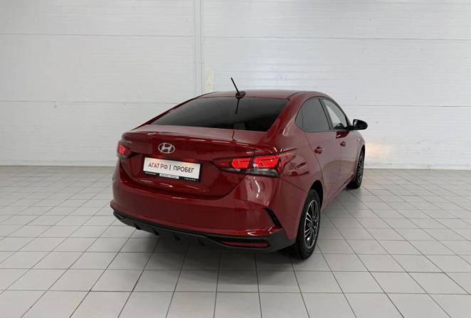 Hyundai Solaris II Рестайлинг с пробегом 2021 года, цена 1 650 000 рублей, 120114 км, седан, Автокод Объявления