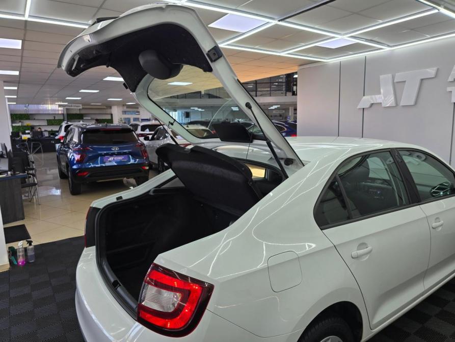 Skoda Rapid I Рестайлинг Таганрог  - изображение 8
