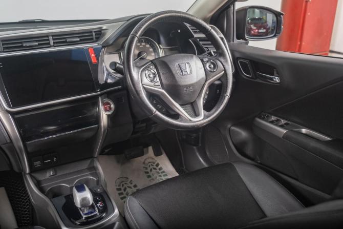 Honda Grace I с пробегом 2015 года, цена 999 000 рублей, 92000 км, седан, Автокод Объявления
