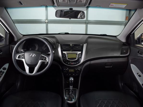 Hyundai Solaris I с пробегом 2013 года, цена 1 049 995 рублей, 92490 км, седан, Автокод Объявления