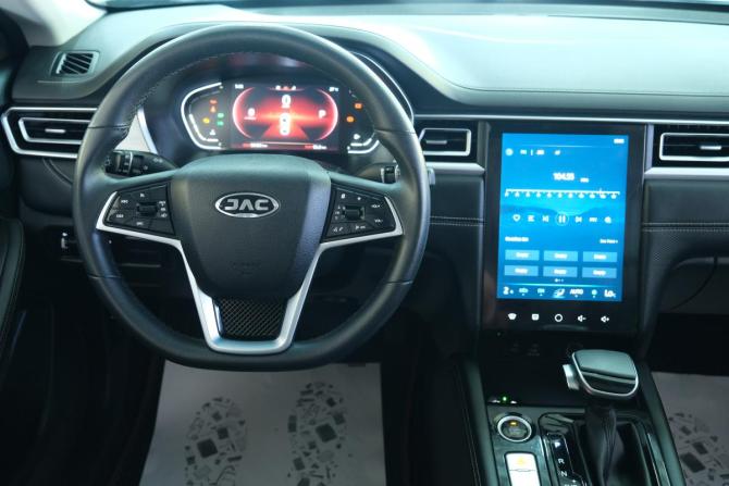 JAC J7 I с пробегом 2023 года, цена 1 599 000 рублей, 59300 км, лифтбек, Автокод Объявления
