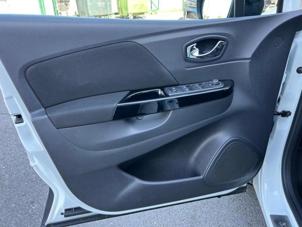 Renault Kaptur I с пробегом 2018 года, цена 1 080 000 рублей, 203000 км, внедорожник, Автокод Объявления