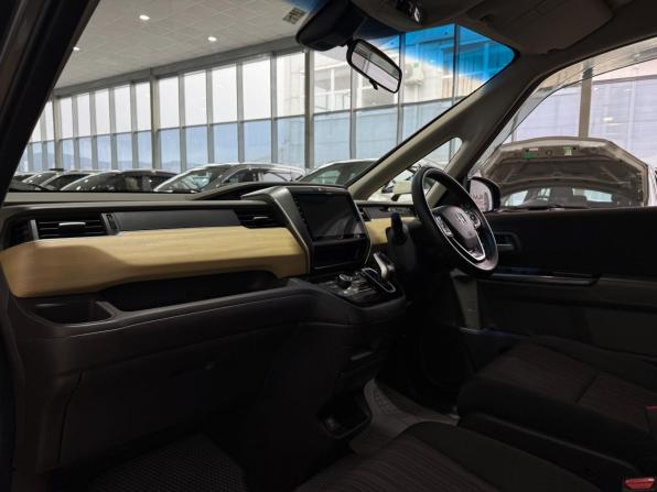 Honda Freed II с пробегом 2017 года, цена 1 430 000 рублей, 138500 км, компактвэн, Автокод Объявления